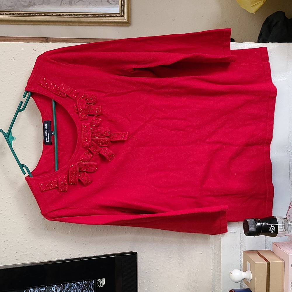 Red med sleve wood blouse